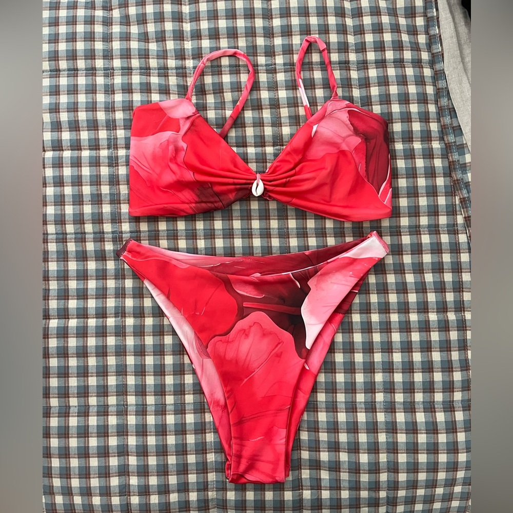 Hibiscus Bikini